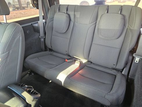 Used 2021 Jeep Wrangler Sport AWD/4WD image 13