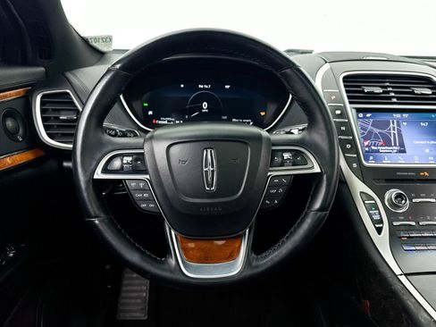 Used 2019 Lincoln Nautilus Reserve FWD image 4