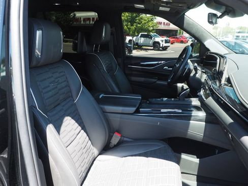 Used 2023 Cadillac Escalade V AWD/4WD image 25