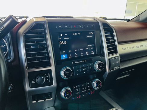 Used 2019 Ford F250 Platinum w/ Platinum Ultimate Package image 17