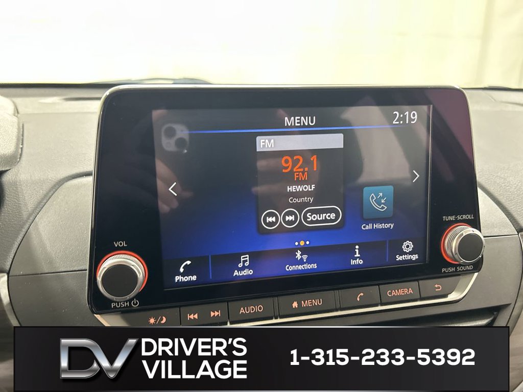 Used 2024 Nissan Altima 2.5 SV AWD/4WD image 14