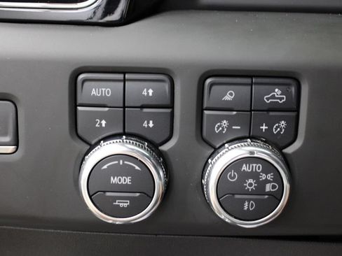 Used 2025 GMC Sierra 1500 AT4 AWD/4WD image 29