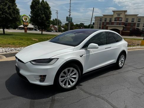 Used 2020 Tesla Model X Long Range AWD/4WD image 4
