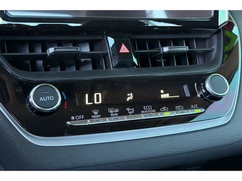 Used 2026 Toyota Corolla LE FWD image 22