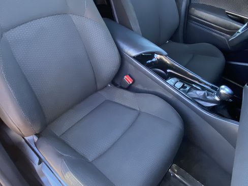 Certified 2019 Toyota C-HR XLE image 11