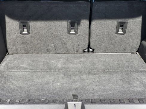 Used 2024 GMC Terrain SLT image 20