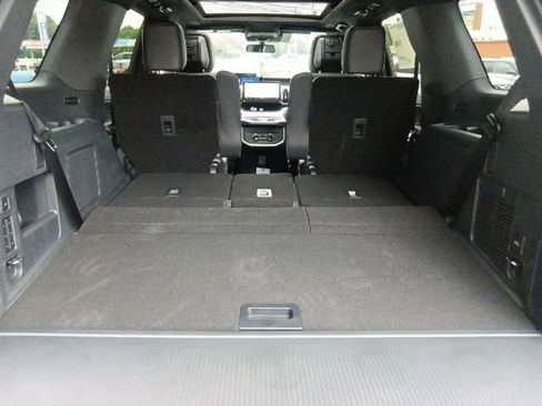 New 2026 Ford Expedition Platinum w/ Stealth Performance Package AWD/4WD image 32