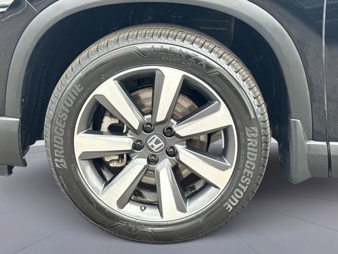 Certified 2023 Honda Pilot Touring image 11