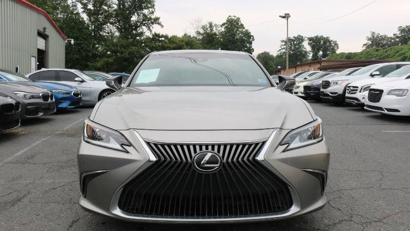 Used 2021 Lexus ES 350 w/ Premium Package FWD image 2