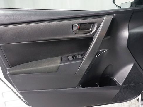 Used 2019 Toyota Corolla L image 25