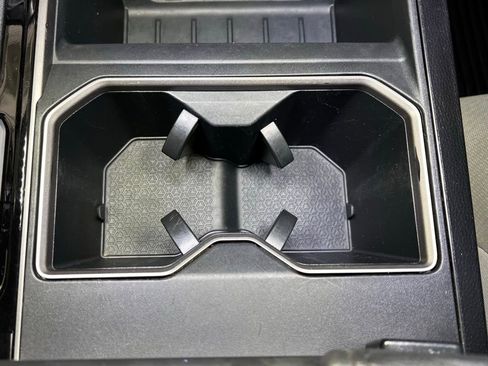 Used 2022 Toyota Tundra SR5 w/ SR5 Convenience Package image 34