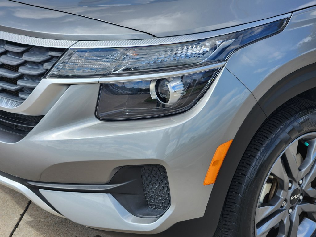 Certified 2023 Kia Seltos LX AWD/4WD image 15