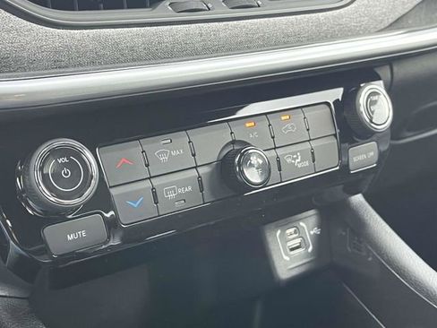 New 2025 Jeep Compass Sport image 22