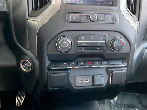 Used 2023 Chevrolet Silverado 1500 Custom RWD image 31