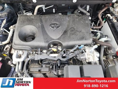 Used 2025 Toyota RAV4 XLE FWD image 31