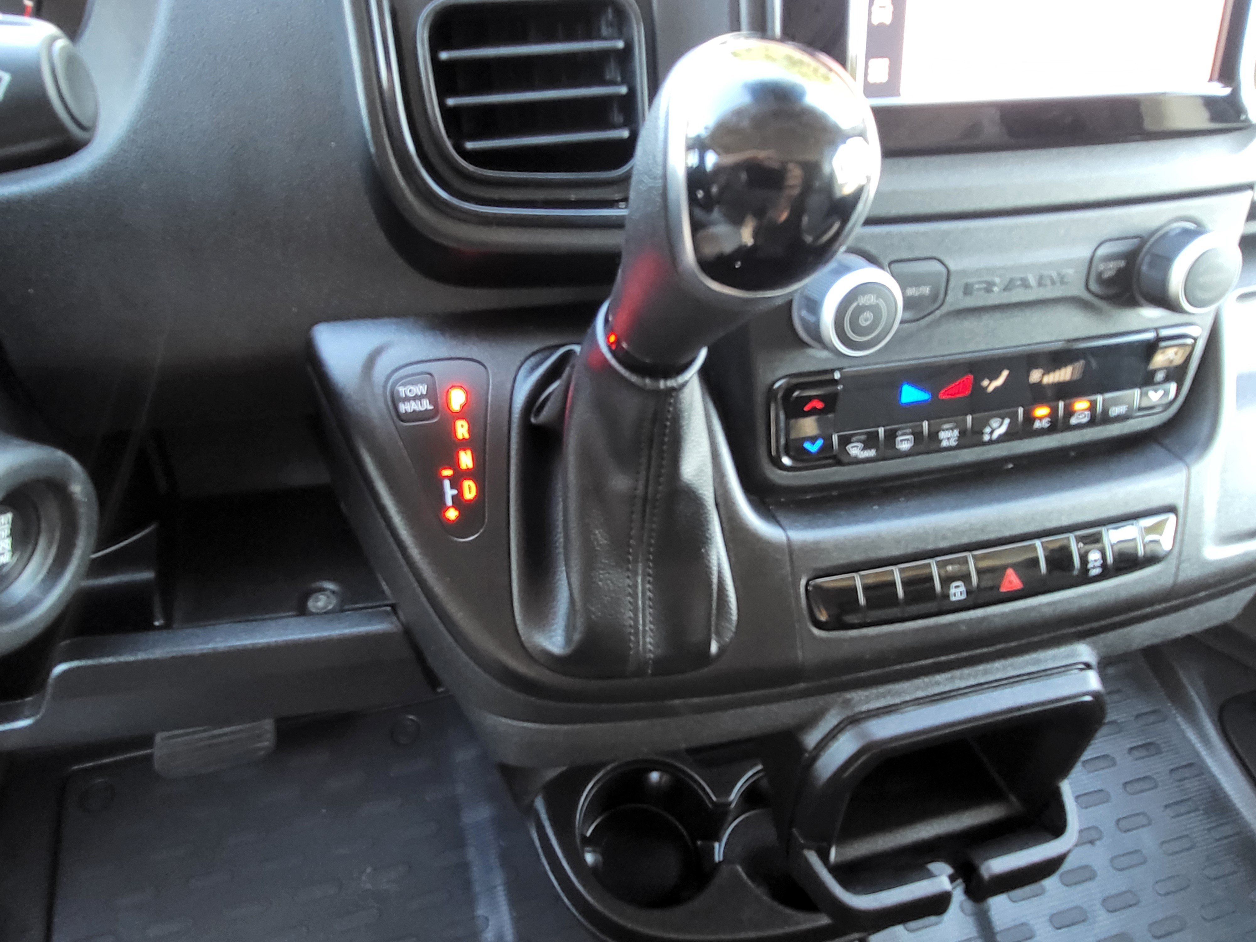 Used 2025 RAM ProMaster 2500 w/ Convenience Group FWD image 18