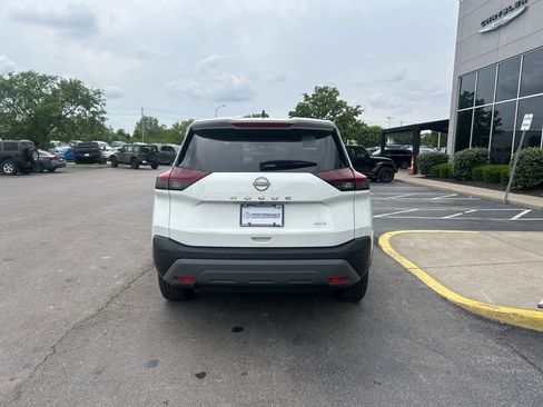 Used 2023 Nissan Rogue S AWD/4WD image 4