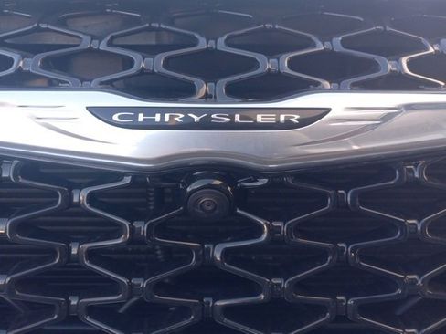 New 2026 Chrysler Pacifica Select image 22