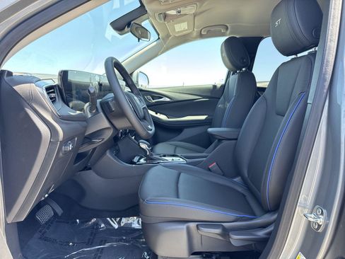 New 2026 Buick Encore GX Sport Touring FWD image 19