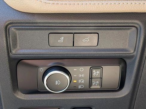 Used 2024 Ford Expedition Limited RWD image 17