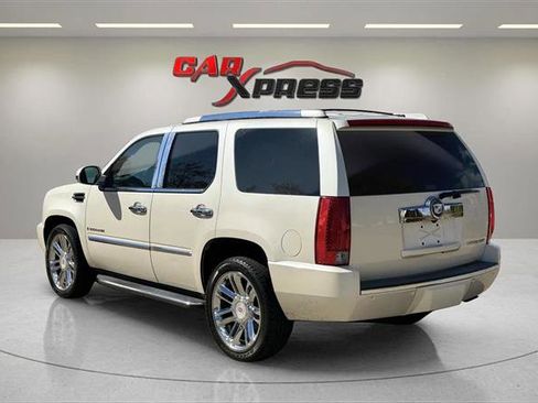Used 2009 Cadillac Escalade AWD image 11