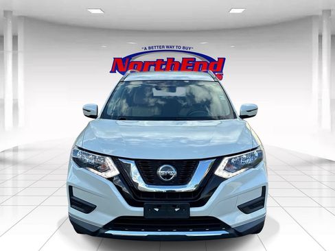 Used 2019 Nissan Rogue SV AWD/4WD image 2