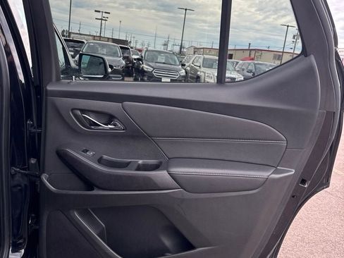 Used 2022 Chevrolet Traverse Premier w/ LPO, Floor Liner Package AWD/4WD image 30