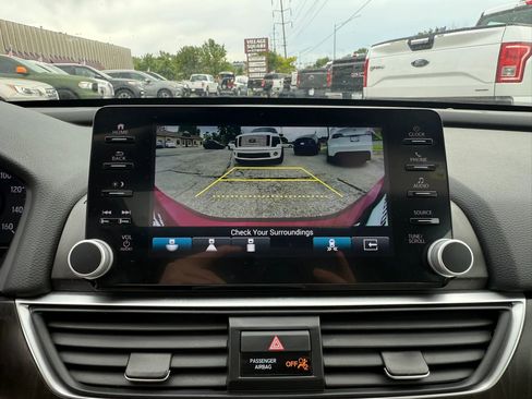 Used 2022 Honda Accord EX-L image 18