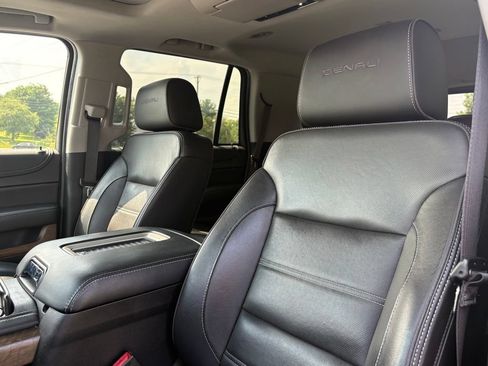 Used 2019 GMC Yukon Denali w/ Open Road Package AWD/4WD image 12