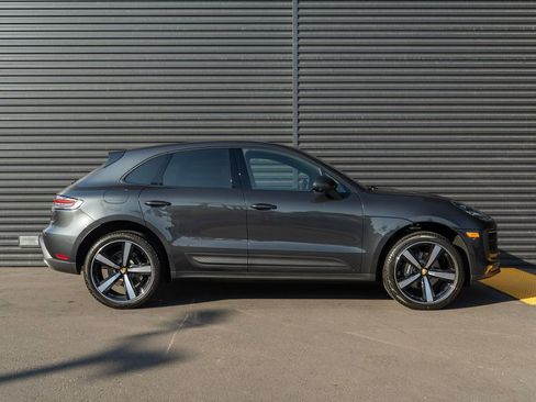 New 2025 Porsche Macan AWD/4WD image 8