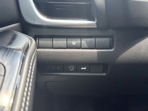 Certified 2023 Nissan Rogue SL w/ SL Premium Package FWD image 12
