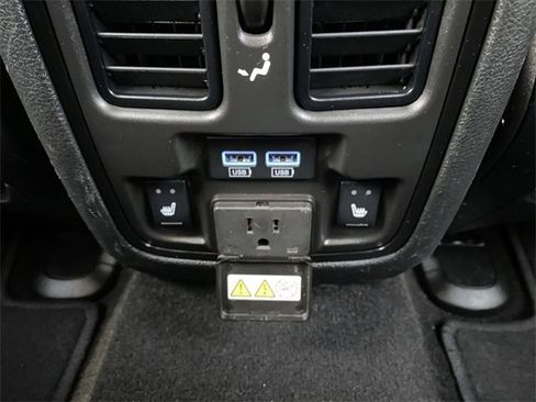 Used 2022 Dodge Durango GT image 34