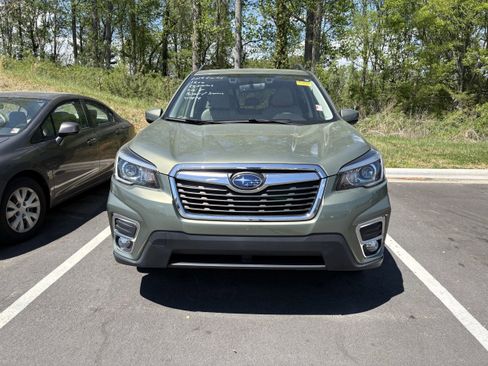 Used 2019 Subaru Forester Limited w/ Popular Package #3 image 2