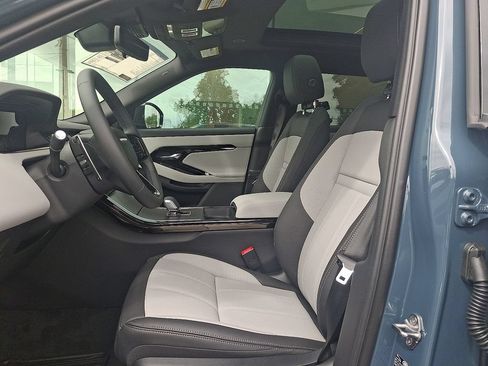 New 2026 Land Rover Range Rover Evoque Hoxton AWD/4WD image 9