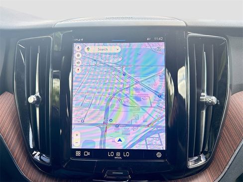 Used 2023 Volvo XC60 B5 Plus w/ Protection Package Premier image 14