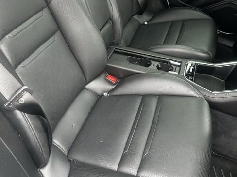 Used 2018 Porsche Panamera 4 image 10