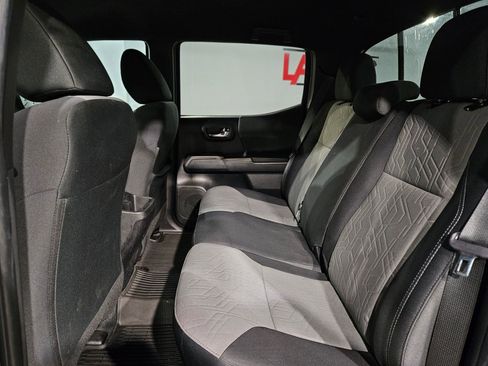 Used 2022 Toyota Tacoma TRD Sport image 34