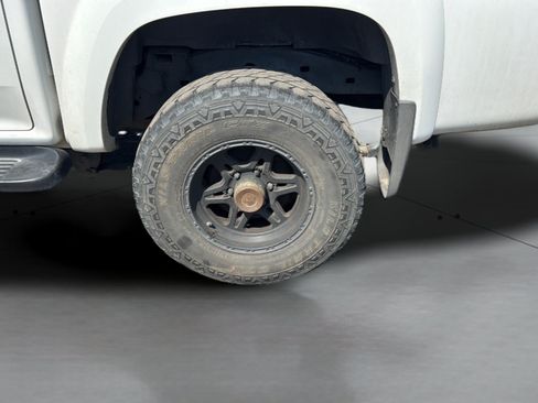 Used 2007 Chevrolet Colorado LT w/ LT Preferred Equipment Group AWD/4WD image 17