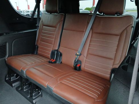 Used 2023 GMC Yukon XL Denali Ultimate AWD/4WD image 25
