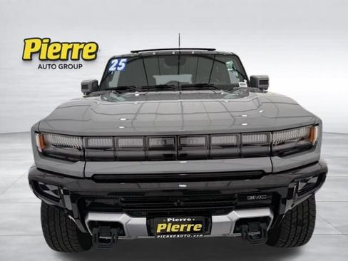 Used 2025 GMC Hummer EV 2X w/ LPO, Roof Cross Rail Package AWD/4WD image 9