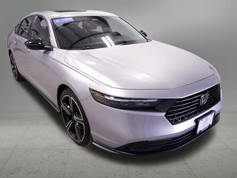 Used 2024 Honda Accord Sport image 9