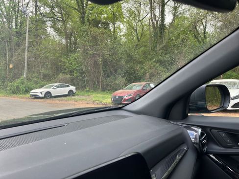 Used 2025 Chevrolet Equinox LT image 35