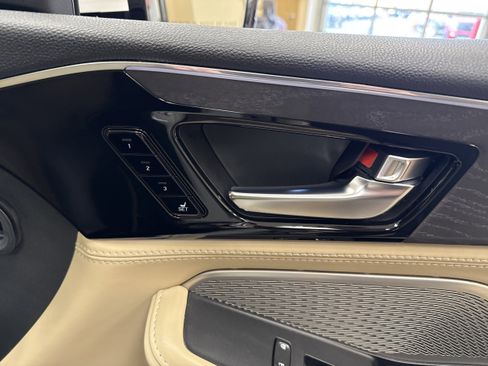 Used 2023 Acura MDX SH-AWD w/ Advance Package image 26