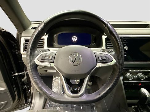 Used 2022 Volkswagen Atlas Cross Sport SEL R-Line image 11