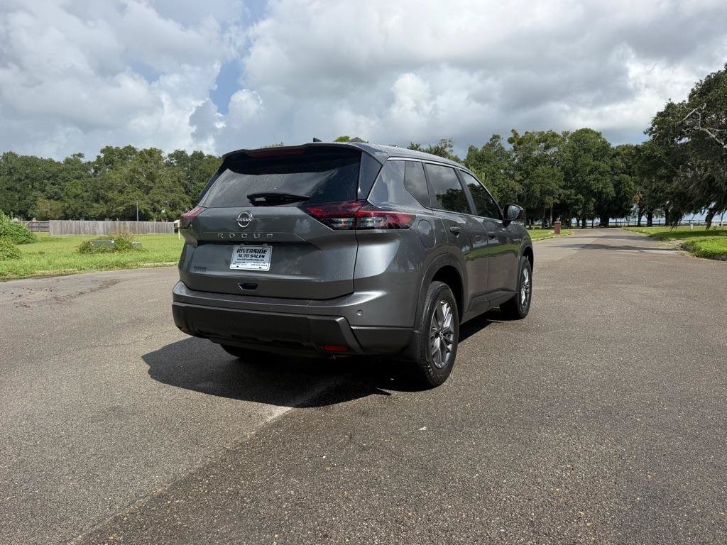 Used 2024 Nissan Rogue S FWD image 5
