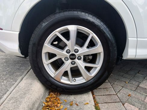 Used 2023 Audi Q3 2.0T Premium w/ Convenience Package image 47