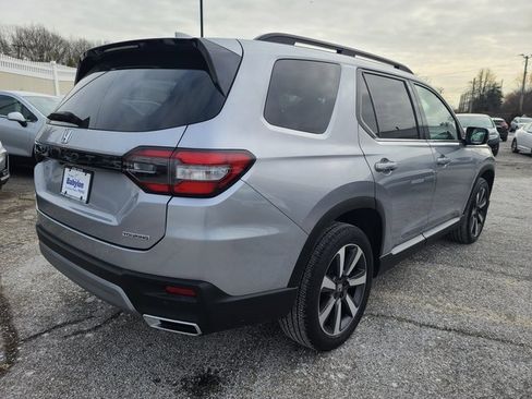 Certified 2023 Honda Pilot Touring image 4