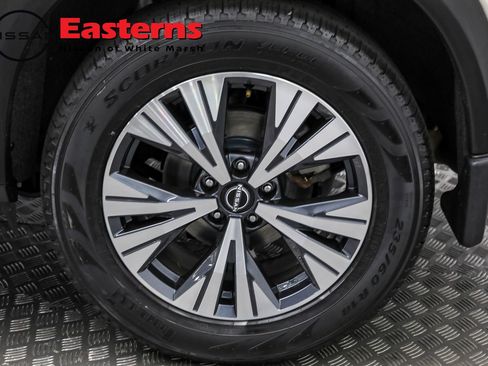 Used 2022 Nissan Rogue SV w/ SV Premium Package image 65