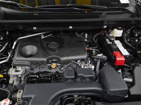Used 2023 Toyota RAV4 LE FWD image 28