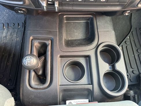 Used 2018 RAM 2500 Tradesman w/ Chrome Appearance Group image 16